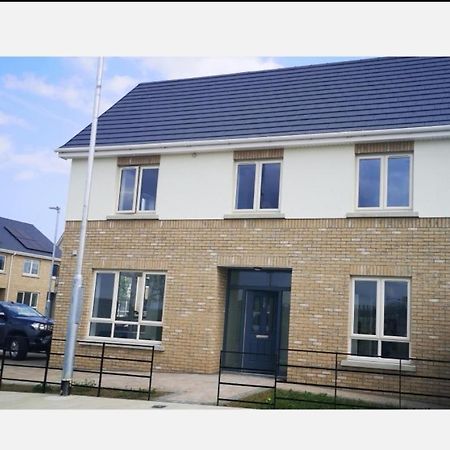 Grab House Swords Villa ภายนอก รูปภาพ